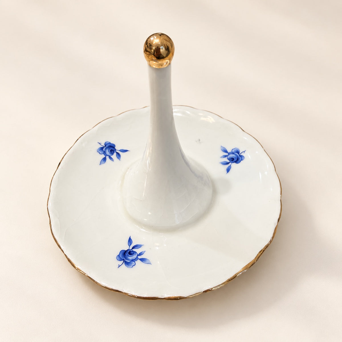 Blue Rose Ceramic Ring Holder with Gold Trim