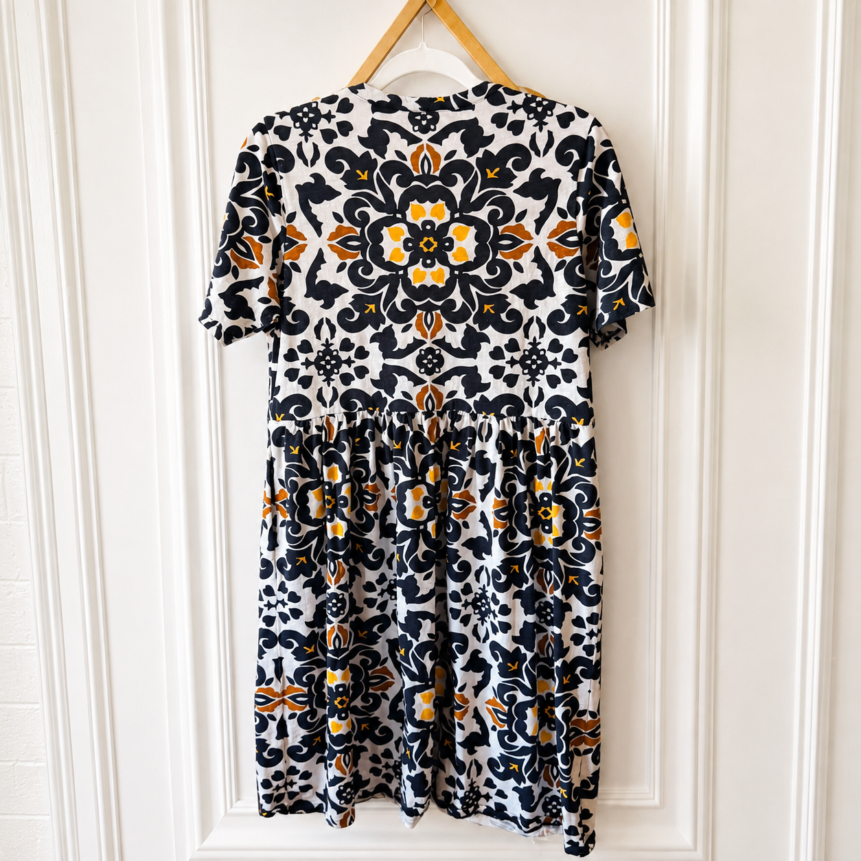 Boden Floral Print Midi Dress – Black, White & Mustard – Size 10