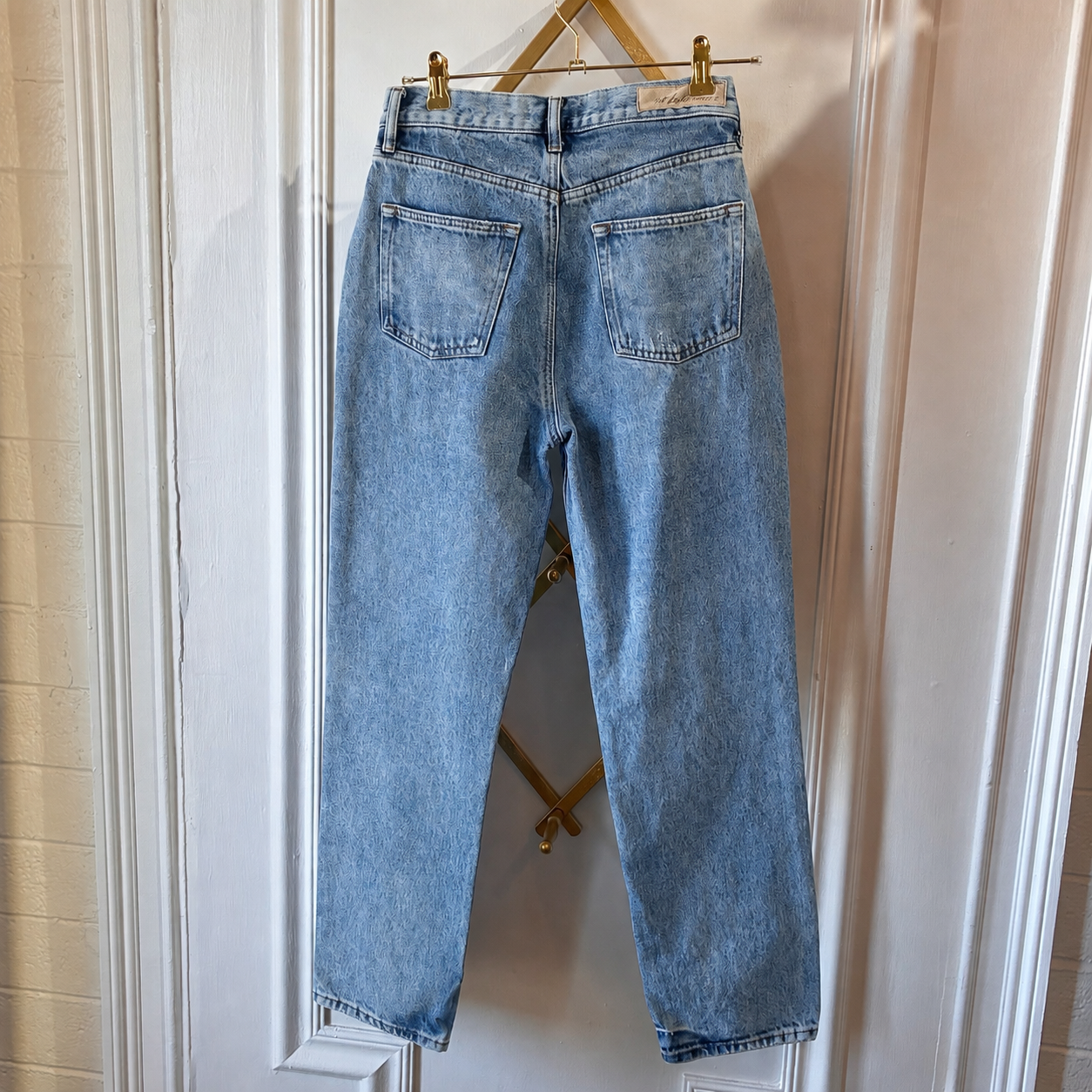 Betro Simone Distressed Straight Leg Jeans