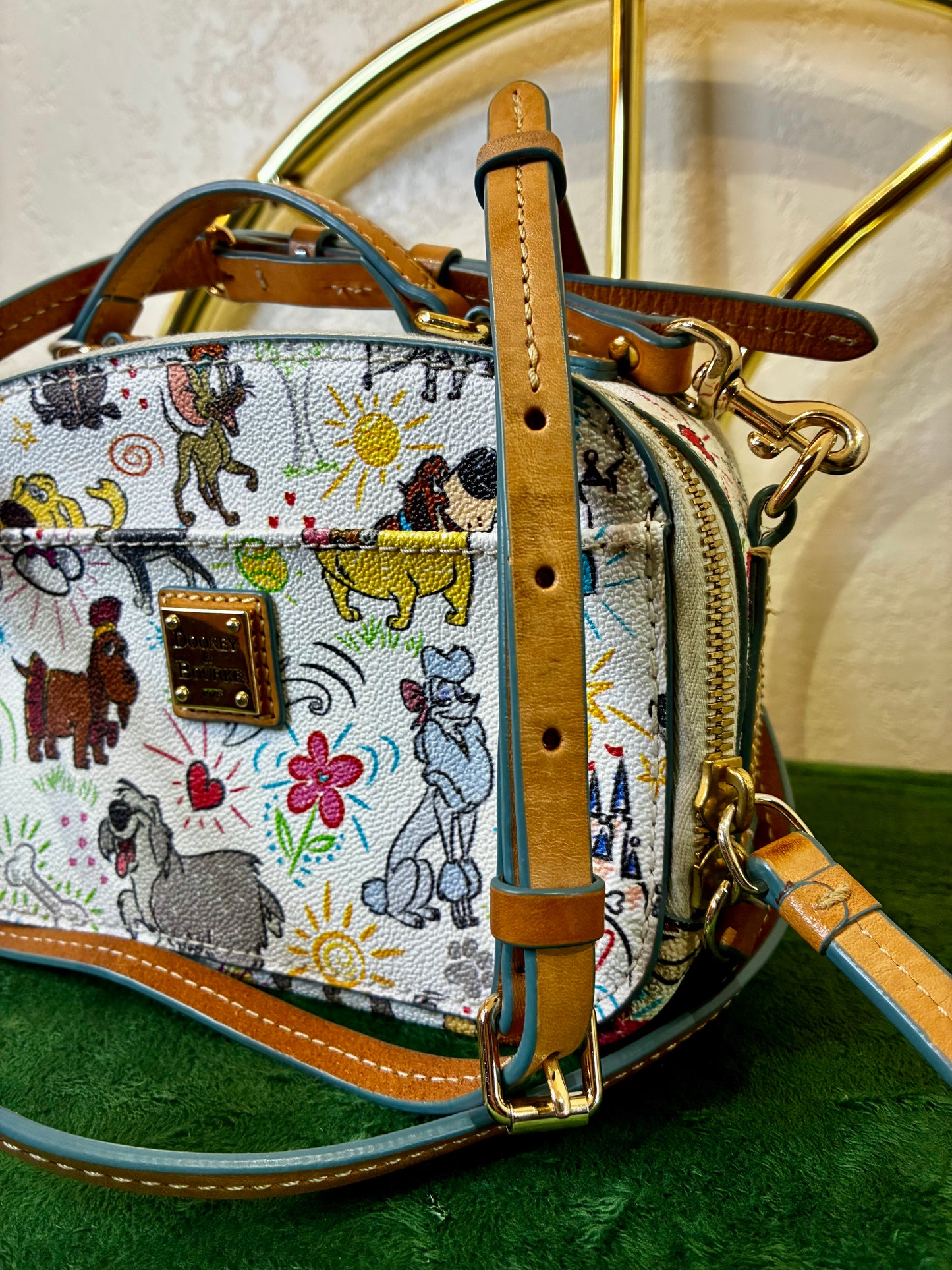 Disney Dooney Bourke Dogs Sketch Ambler Crossbody Purse Disney Parks Rare