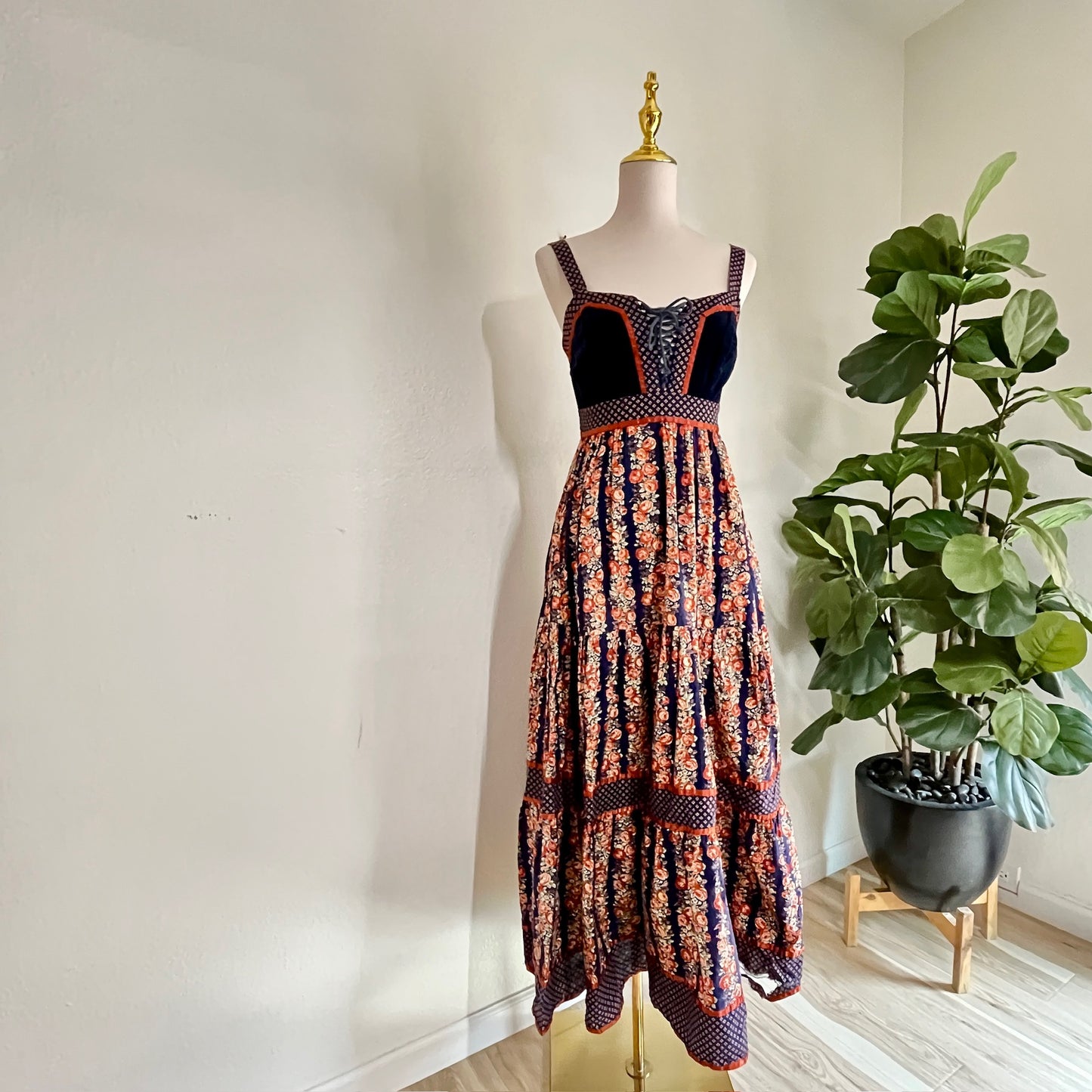 70's Gunne Sax Cabbage Rose Corset Dress