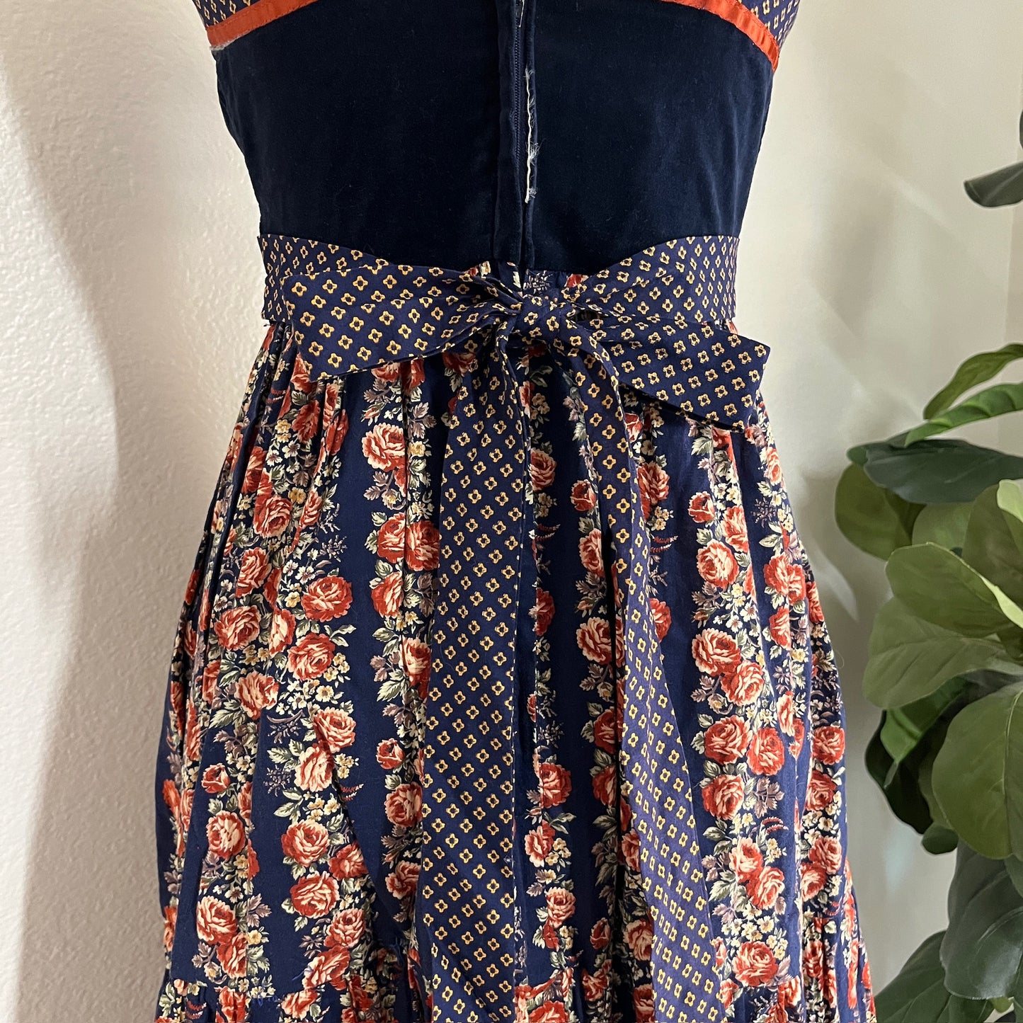 70's Gunne Sax Cabbage Rose Corset Dress